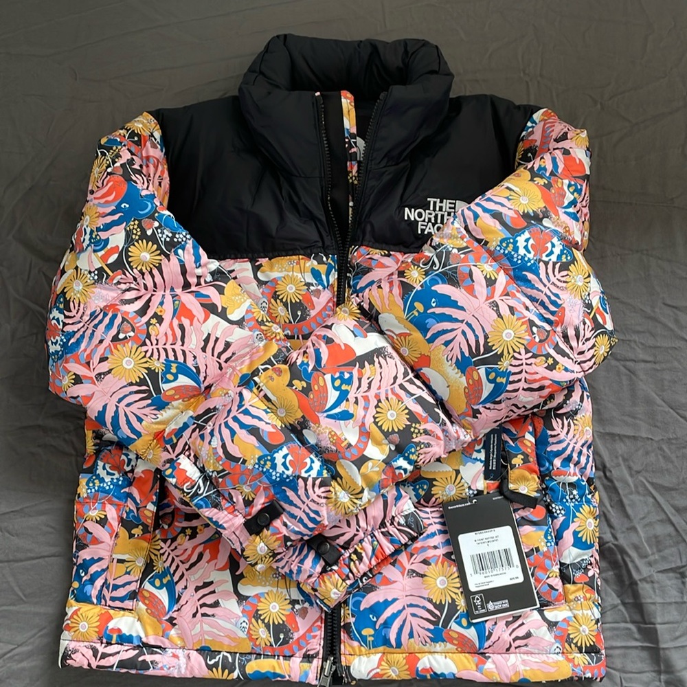 THE NORTH FACE  Retro Nuptse Floral Jacket Women’s  Small, Brand New with a tag